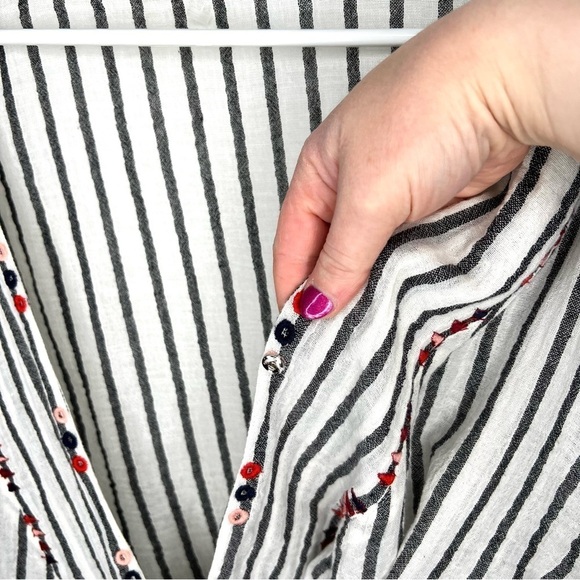 Altar’d State Cropped Stripe Wrapped Balloon Sleeve Embroidered Blouse Medium - Picture 8 of 16